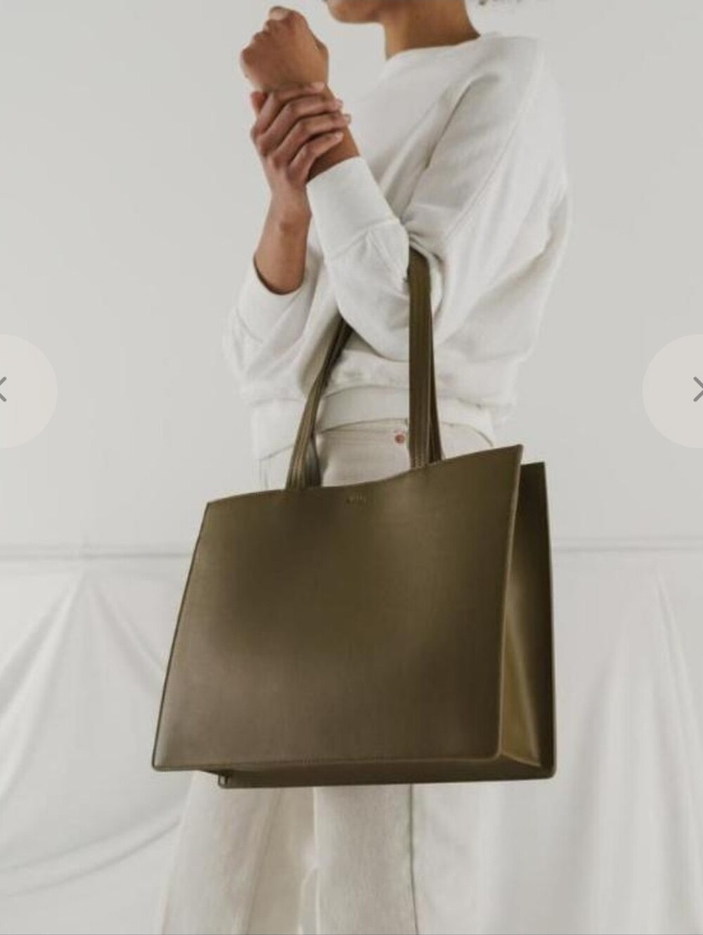 BAGGU LARGE LEATHER RETAIL TOTE IN KELP - Picture 1 of 5